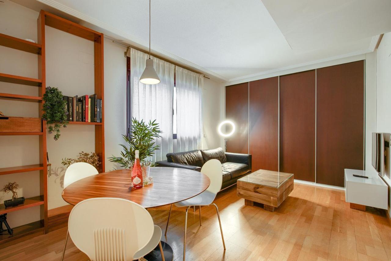 Apartamento En Chamberi Con Piscina - Lovely Apartment In The City Center With Swimming Pool Madrid Esterno foto
