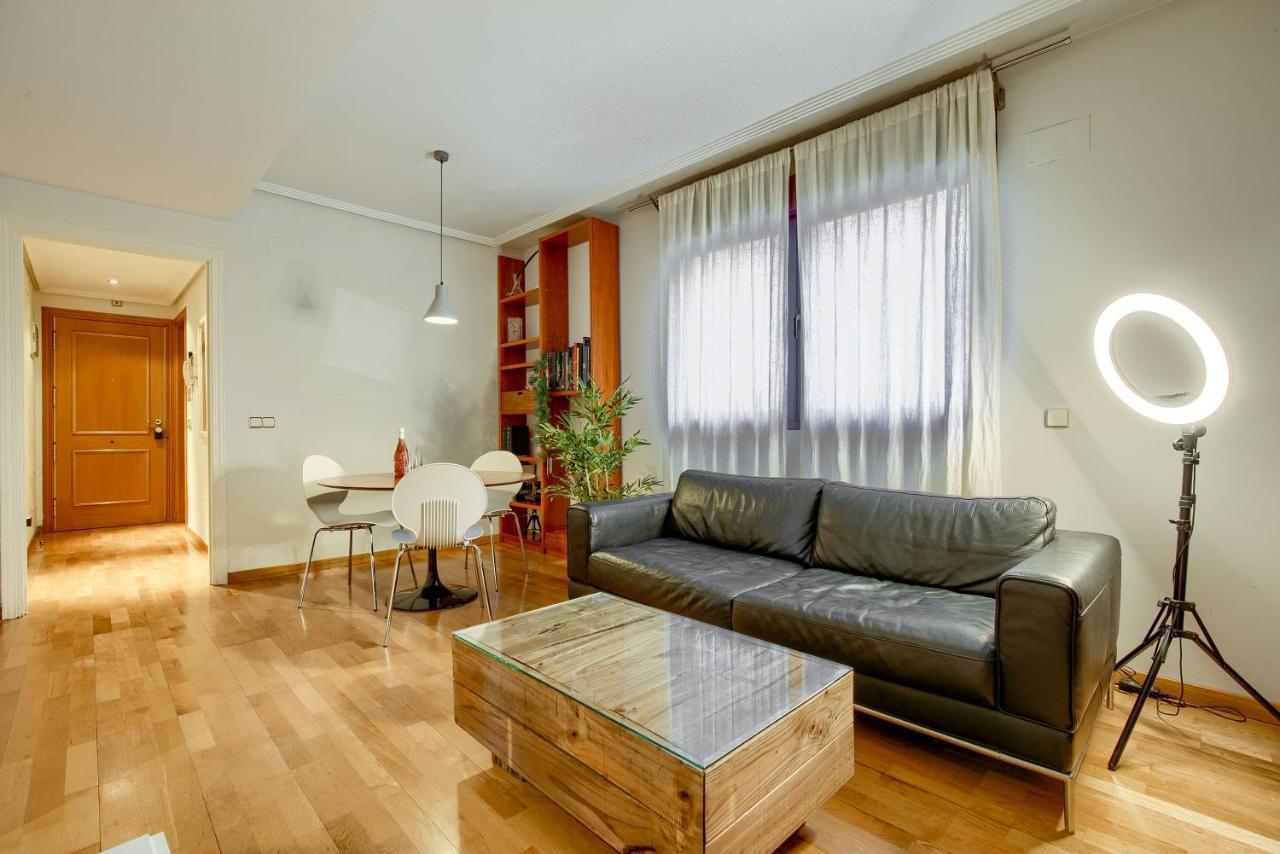 Apartamento En Chamberi Con Piscina - Lovely Apartment In The City Center With Swimming Pool Madrid Esterno foto